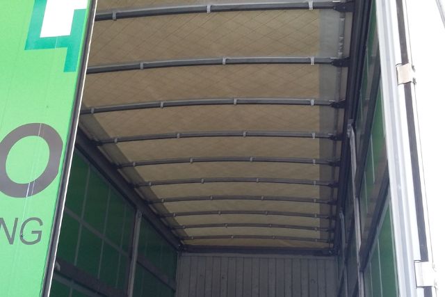 Protección con lonas de techo para camión