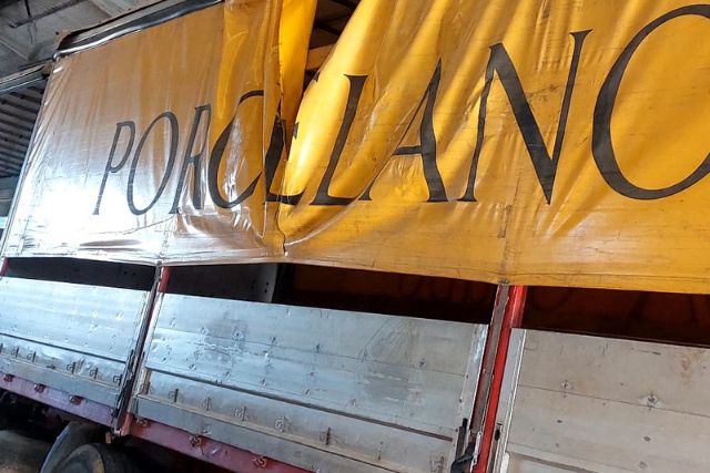 Merece la pena reparar una lona de camión o cambiarla por una nueva